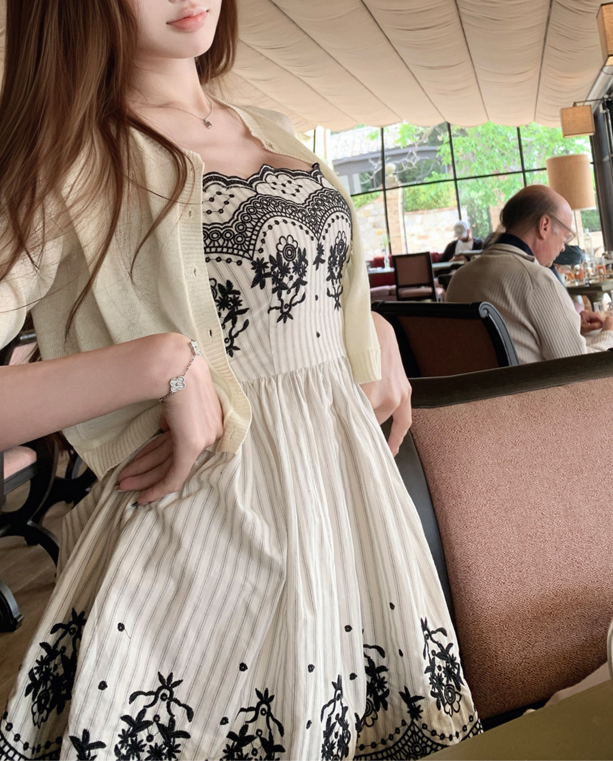 ヴィンテージストライプ・フレンチ刺繍ワンピ