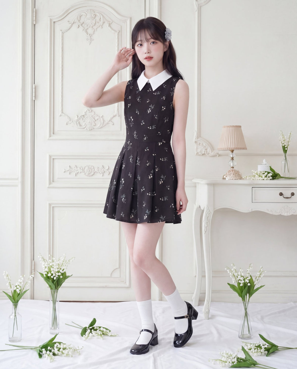 モノトーン×小花柄Aラインワンピース