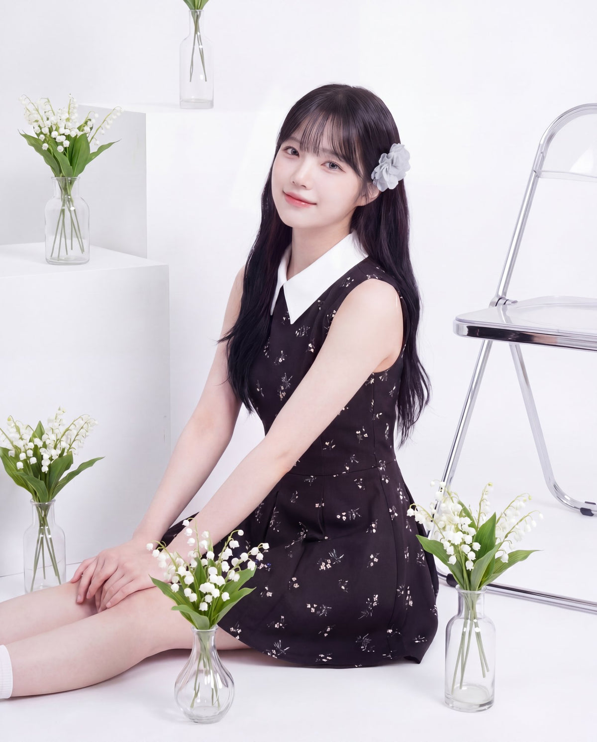 モノトーン×小花柄Aラインワンピース