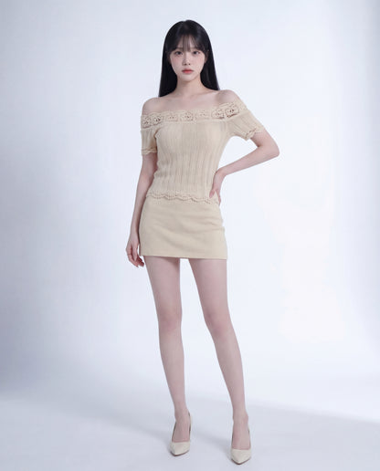 フレンチ・立体クロシェオフショルニット