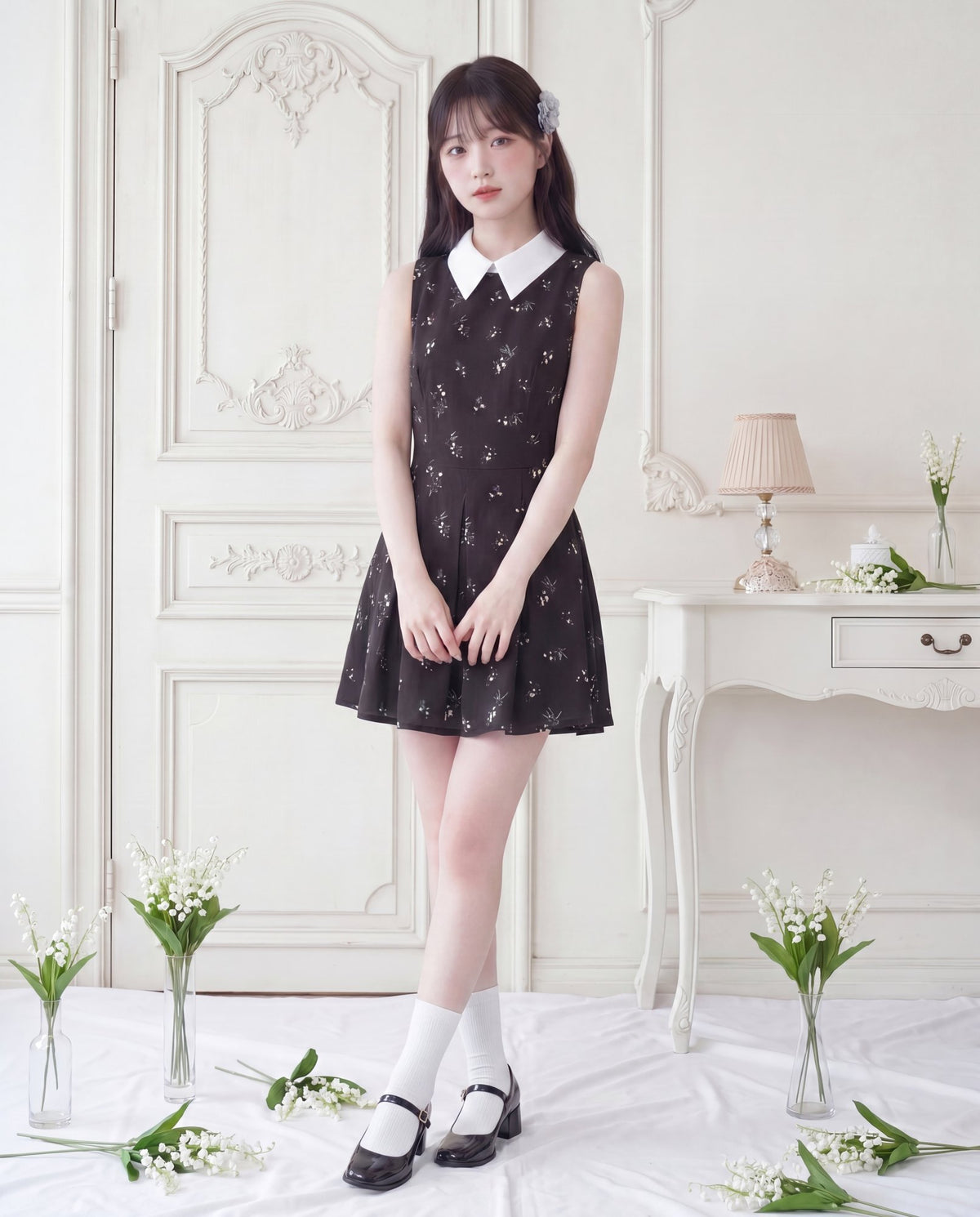 モノトーン×小花柄Aラインワンピース