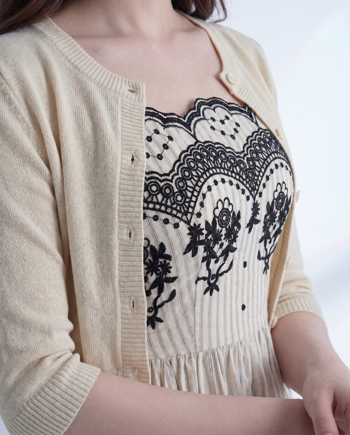 ヴィンテージストライプ・フレンチ刺繍ワンピ