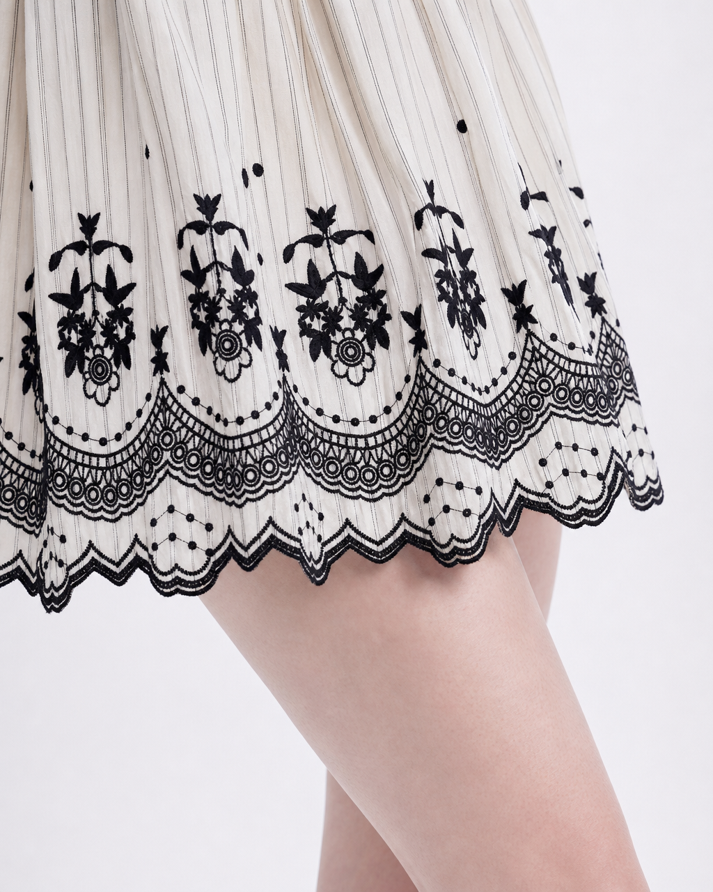 ヴィンテージストライプ・フレンチ刺繍ワンピ