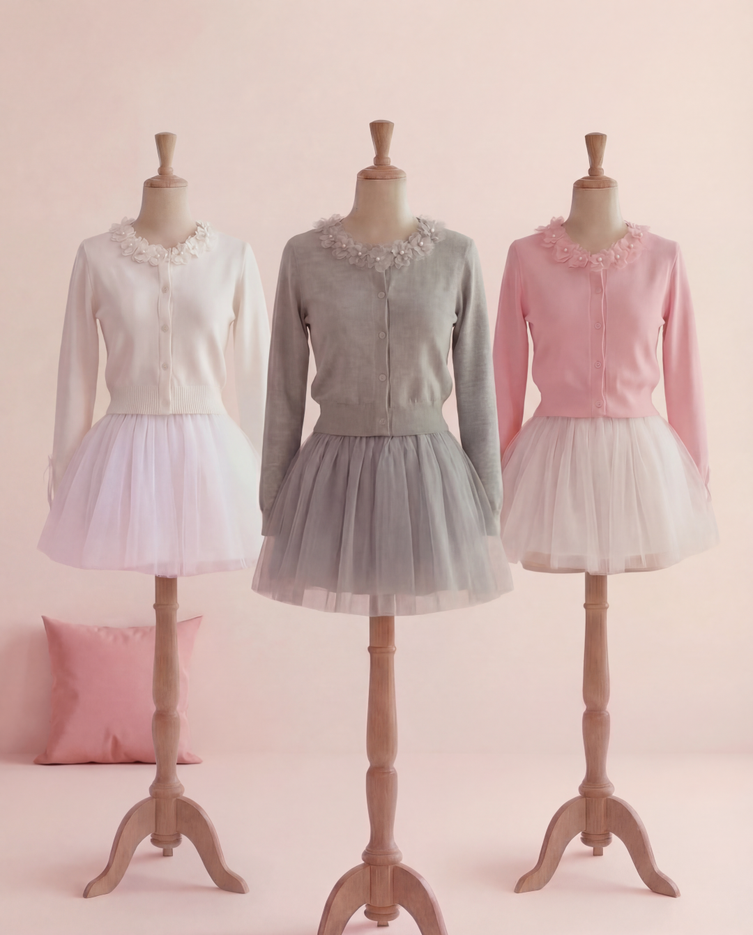 【バレエコアシリーズ】立体フラワー襟 ショートニットカーディガン