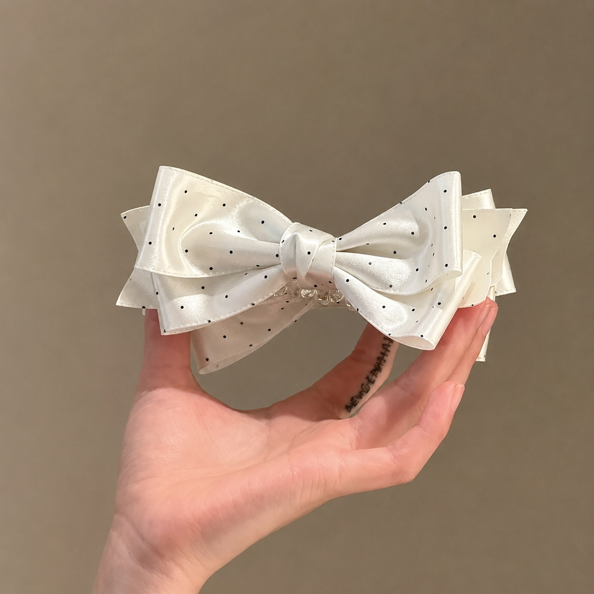 シルキーサテン ドレープリボン ヘアクリップ