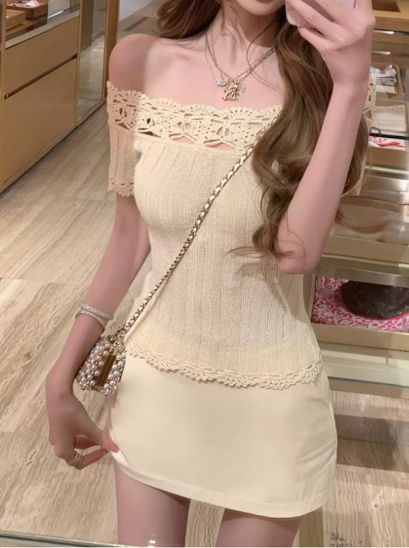 フレンチ・立体クロシェオフショルニット