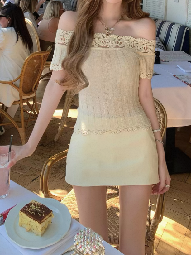 フレンチ・立体クロシェオフショルニット