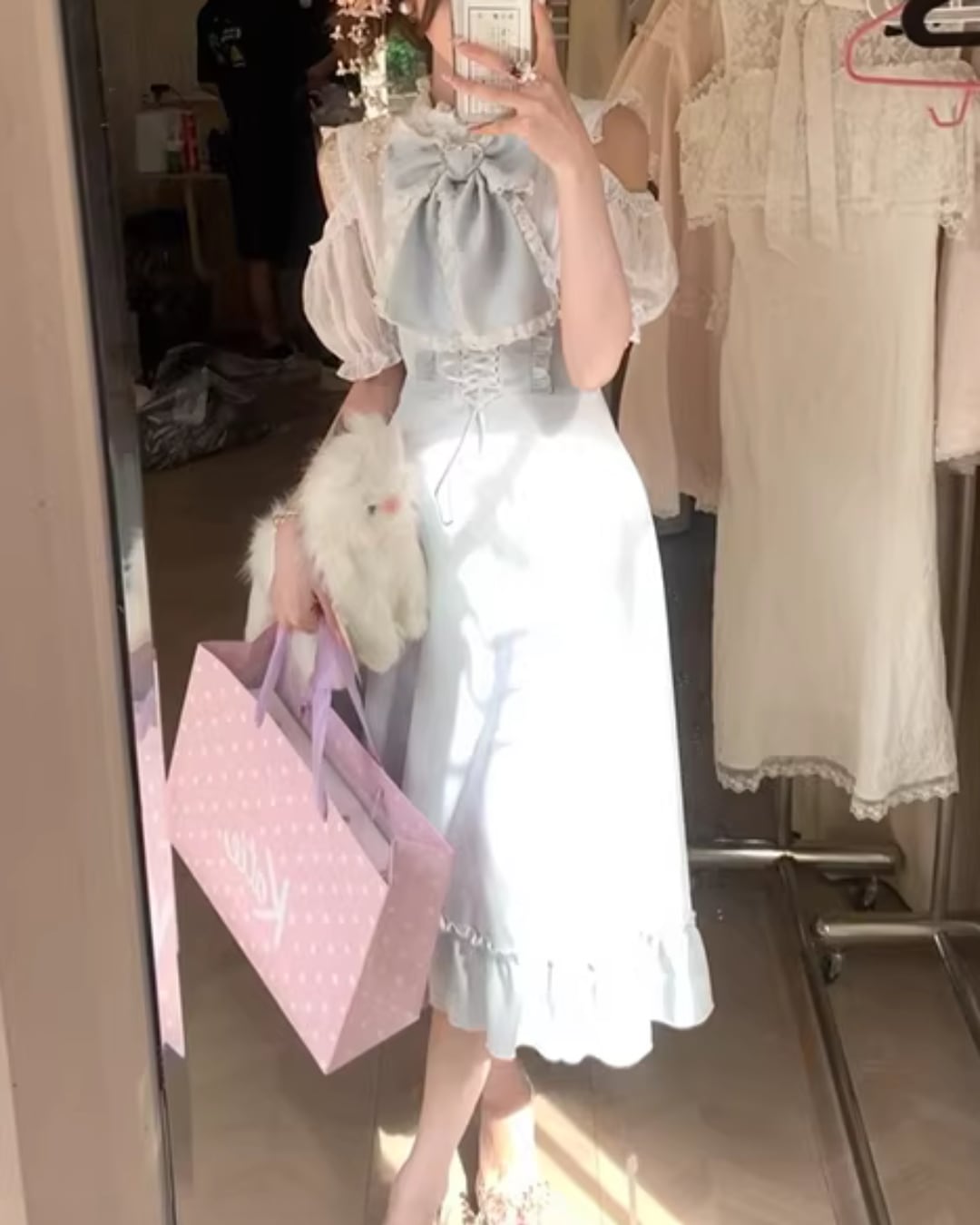 アイスブルー・リボンフリルドレス